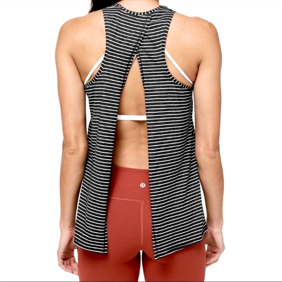 Lululemon All Tied Up Tank Top Navy Striped Size 4 - Picture 2 of 5